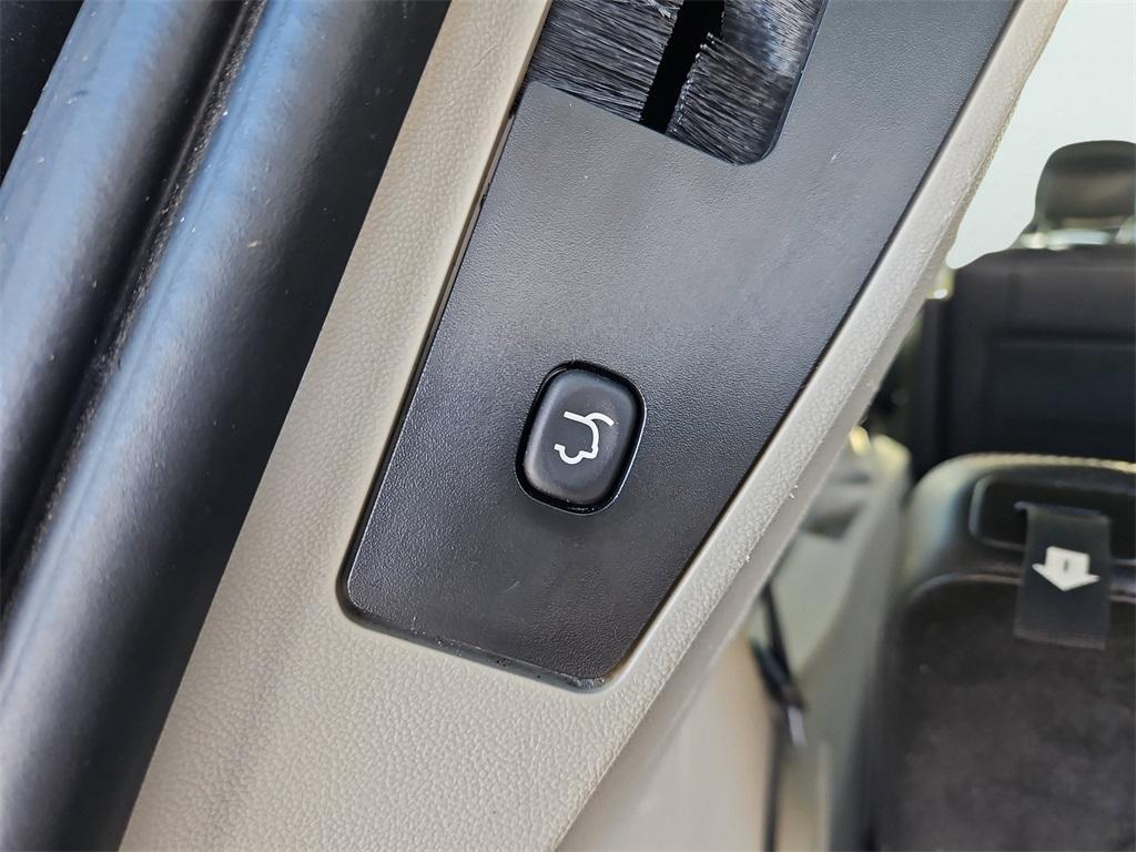 used 2014 Chrysler Town & Country car, priced at $11,999