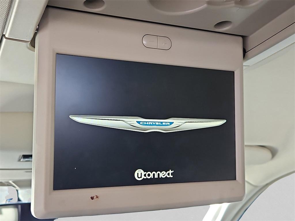 used 2014 Chrysler Town & Country car, priced at $11,999