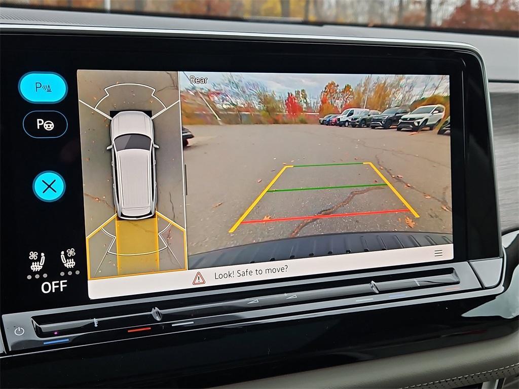 new 2026 Volkswagen Atlas car, priced at $55,864