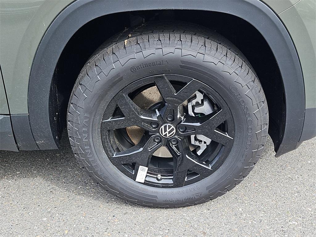 new 2025 Volkswagen Atlas car, priced at $47,898