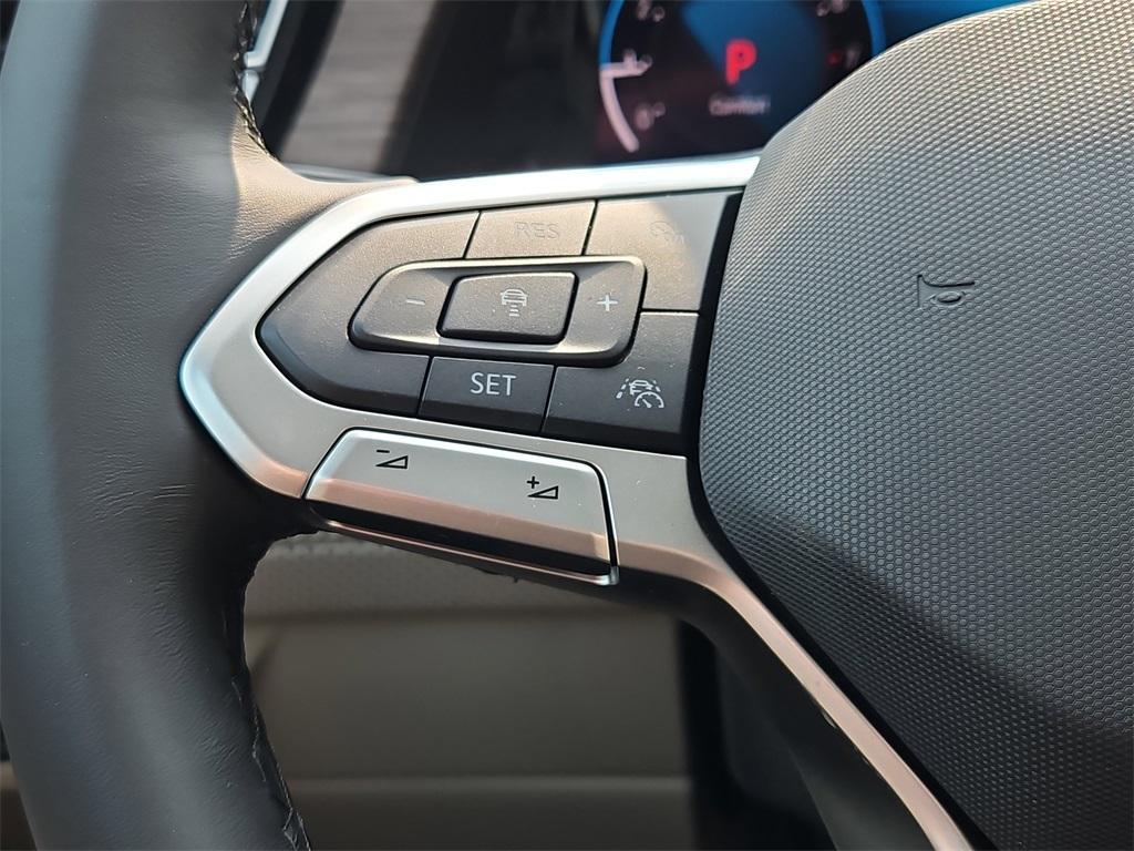 new 2025 Volkswagen Atlas car, priced at $54,048