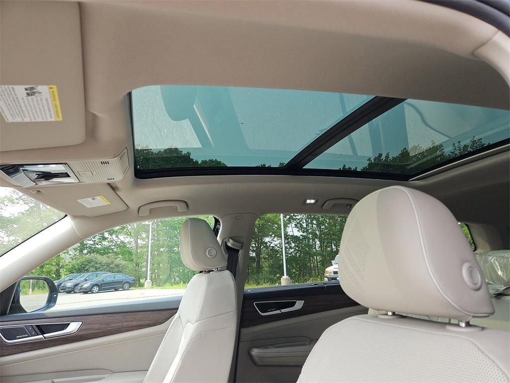 new 2025 Volkswagen Atlas car, priced at $54,048