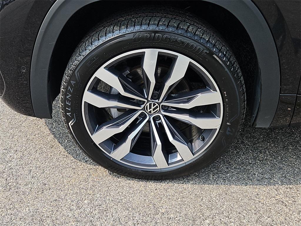 used 2022 Volkswagen Atlas car, priced at $37,499