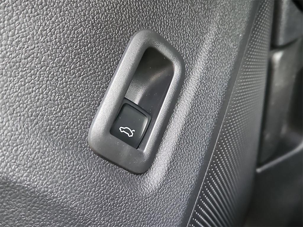 new 2025 Volkswagen Tiguan car, priced at $38,282