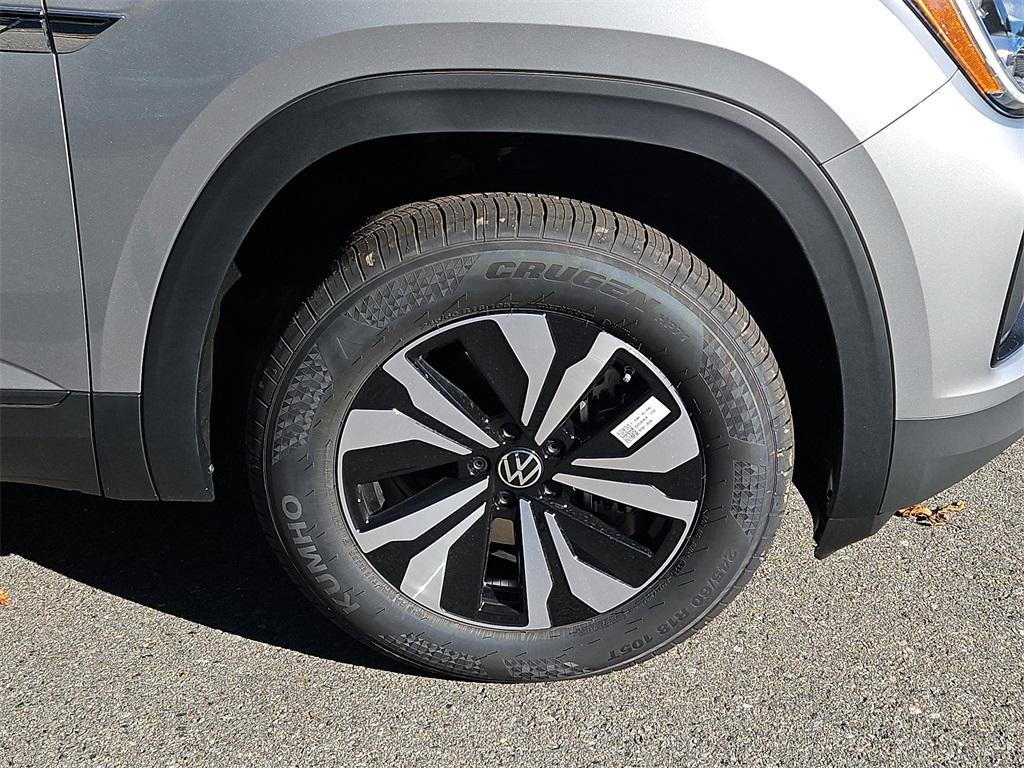 new 2026 Volkswagen Atlas Cross Sport car, priced at $41,157