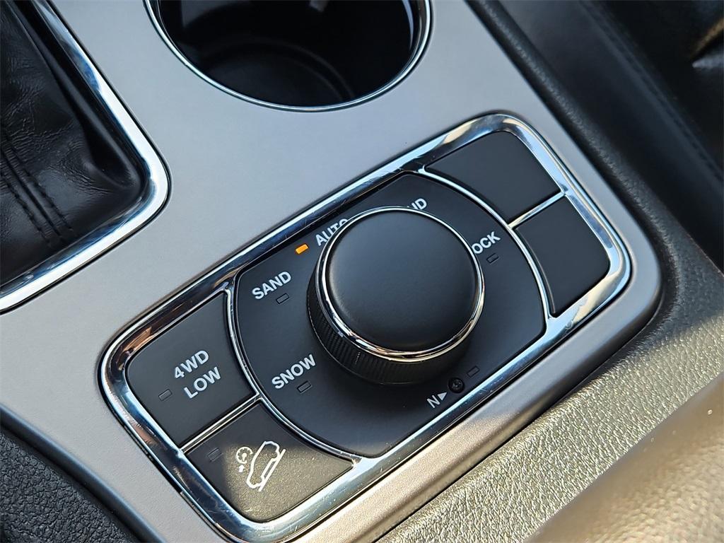 used 2020 Jeep Grand Cherokee car, priced at $24,987