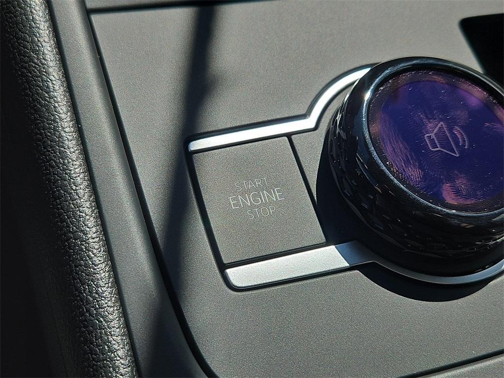 new 2025 Volkswagen Tiguan car, priced at $34,898