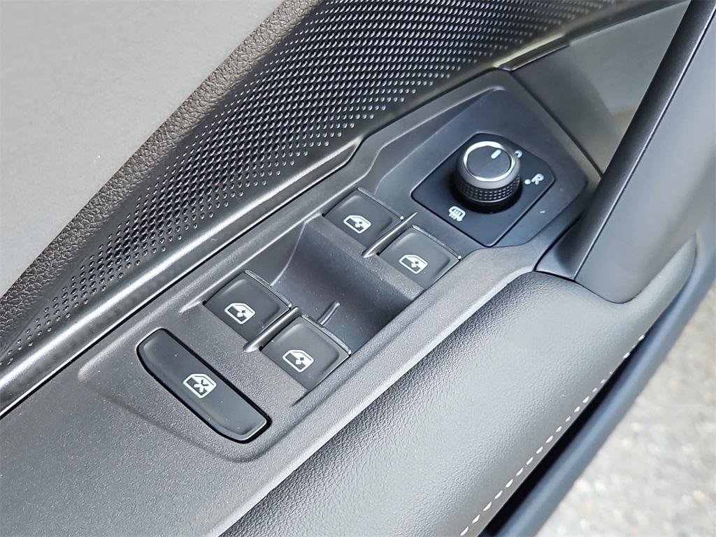 new 2025 Volkswagen Tiguan car, priced at $34,898