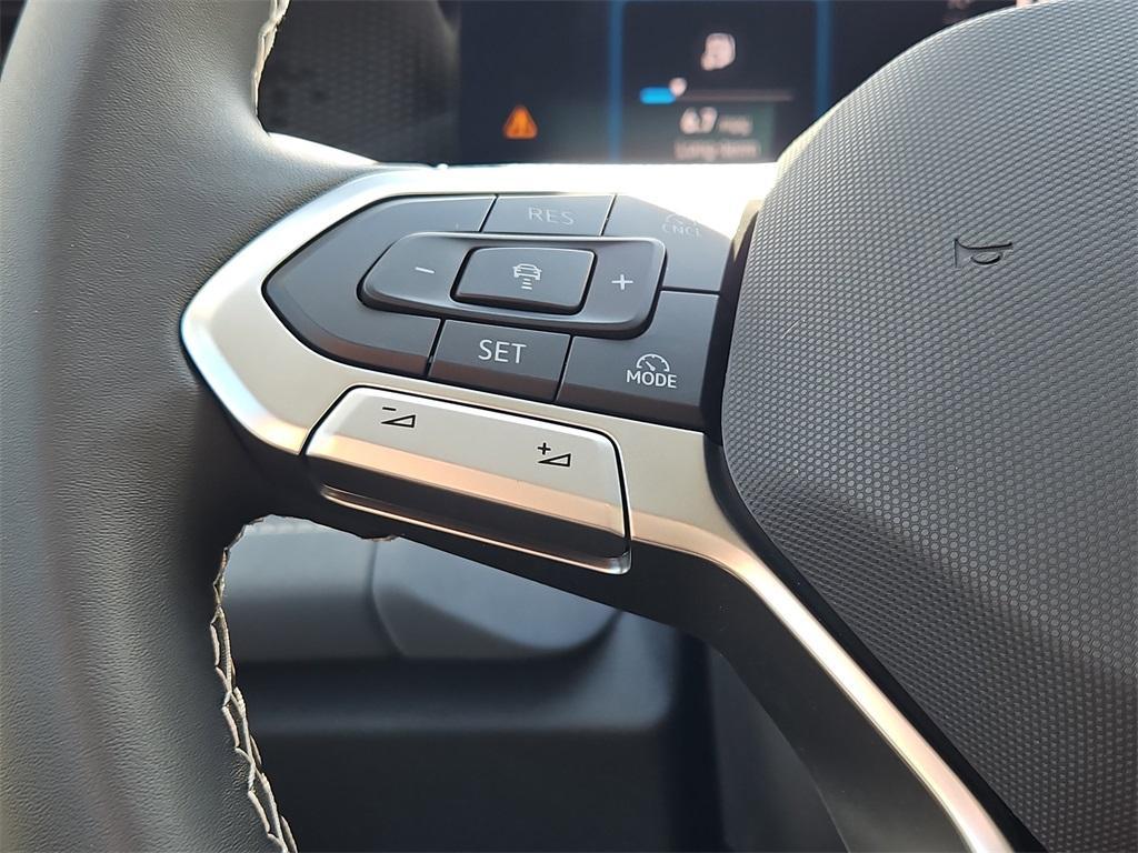 new 2025 Volkswagen Tiguan car, priced at $34,898