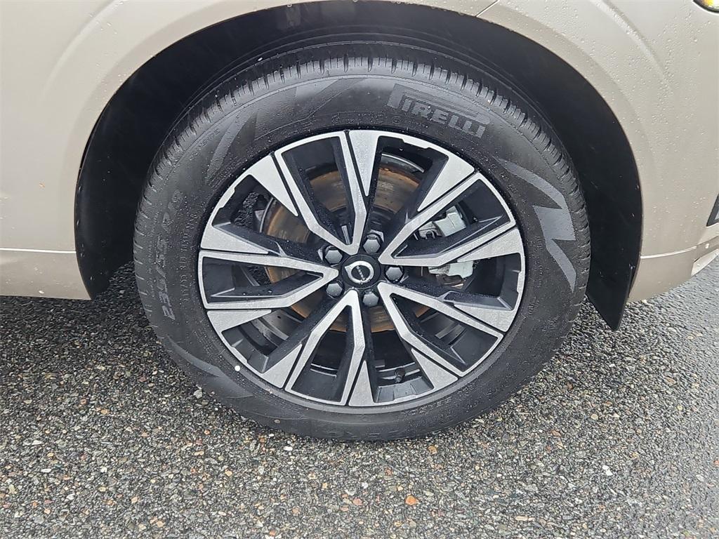 used 2023 Volvo XC60 car, priced at $38,699