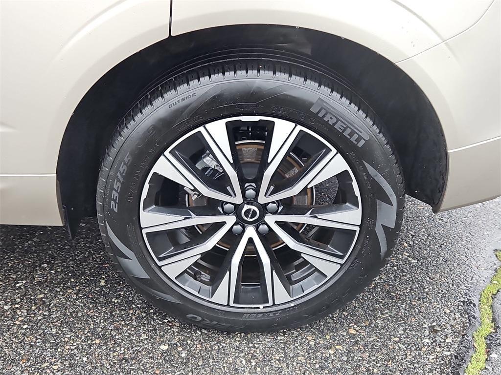 used 2023 Volvo XC60 car, priced at $38,699