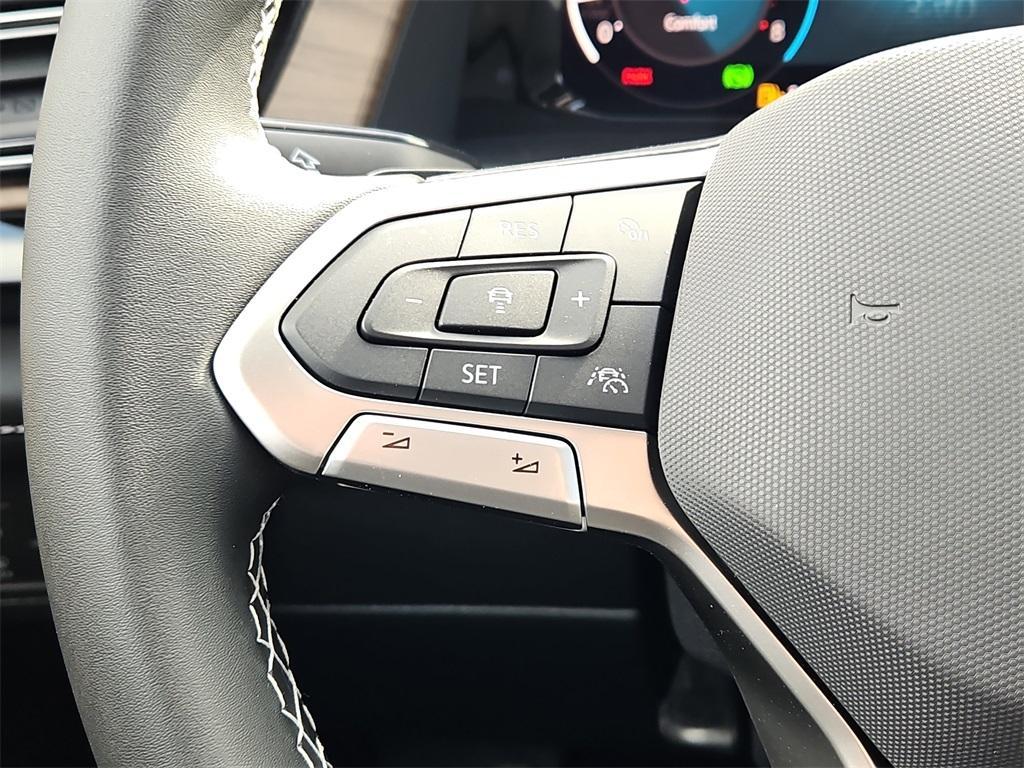 new 2025 Volkswagen Atlas car, priced at $45,732