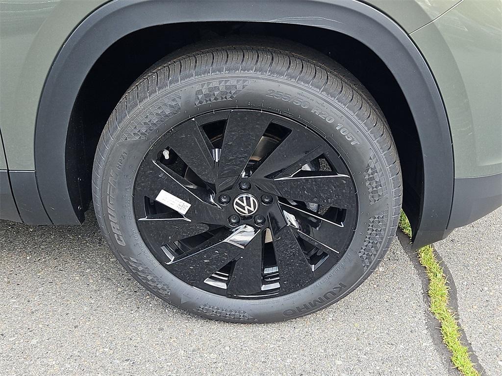 new 2025 Volkswagen Atlas Cross Sport car, priced at $45,535