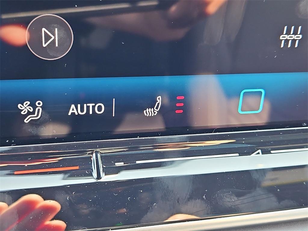 new 2025 Volkswagen Tiguan car, priced at $39,062