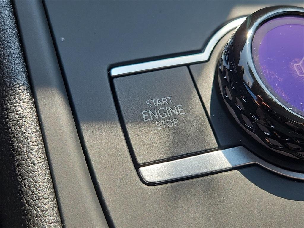 new 2025 Volkswagen Tiguan car, priced at $39,062