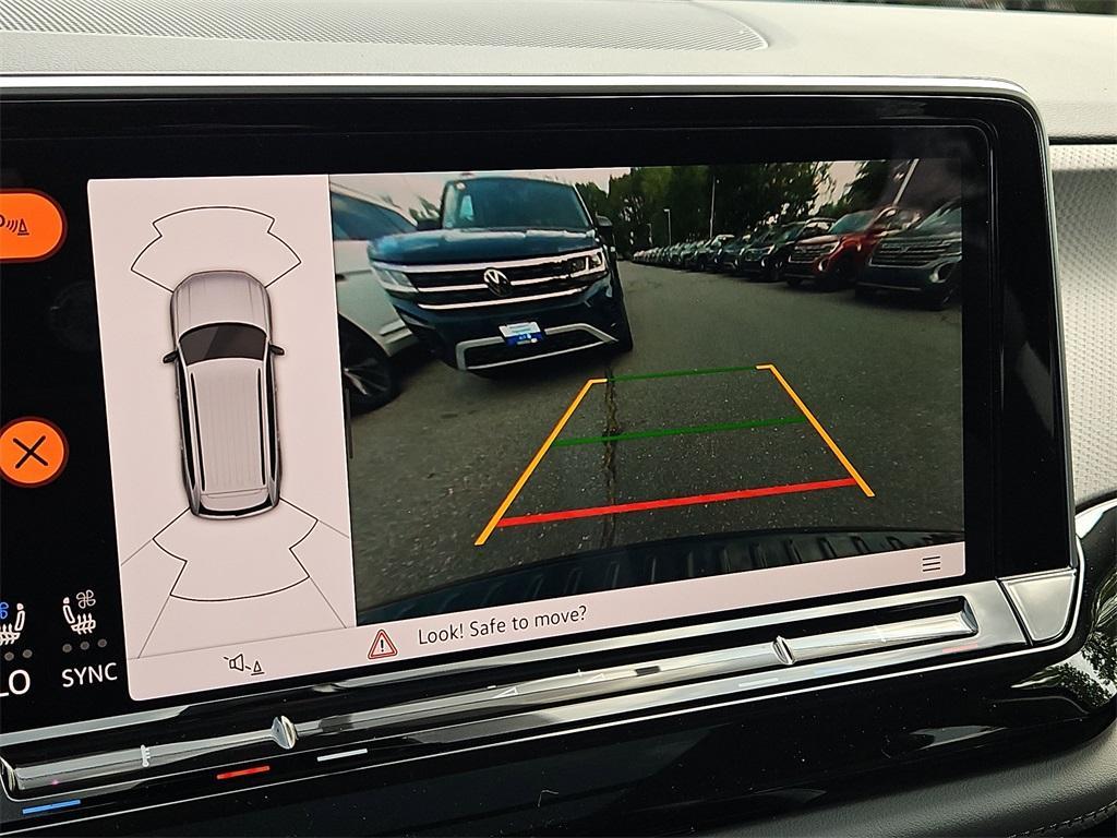 new 2025 Volkswagen Atlas car, priced at $47,308