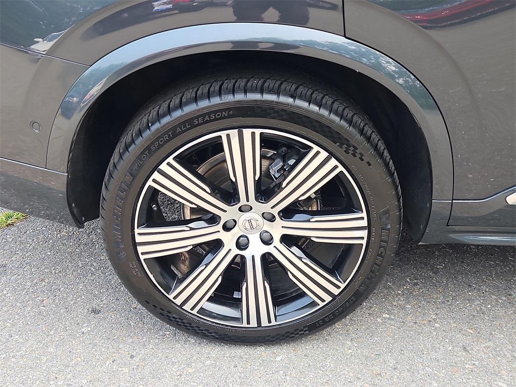 used 2022 Volvo XC90 car, priced at $43,987
