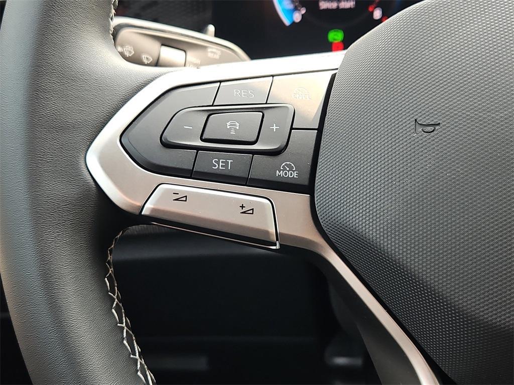 new 2025 Volkswagen Tiguan car, priced at $31,967