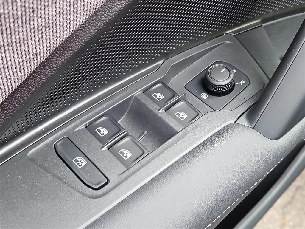 new 2025 Volkswagen Tiguan car, priced at $31,967