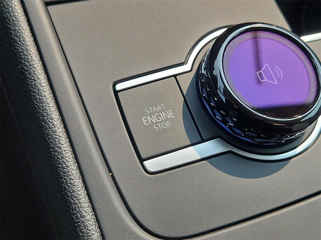 new 2025 Volkswagen Tiguan car, priced at $31,967