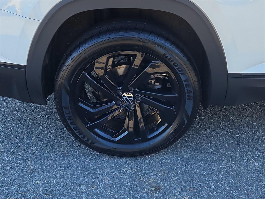 used 2022 Volkswagen Atlas car, priced at $27,999