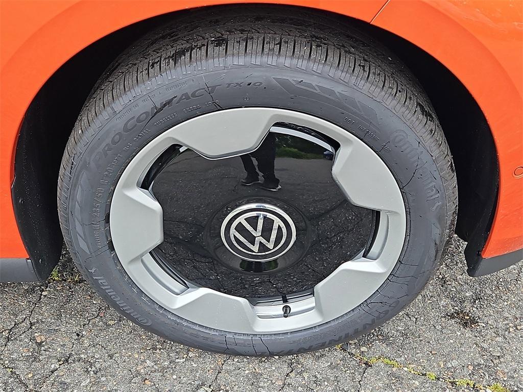 new 2025 Volkswagen ID. Buzz car, priced at $66,335