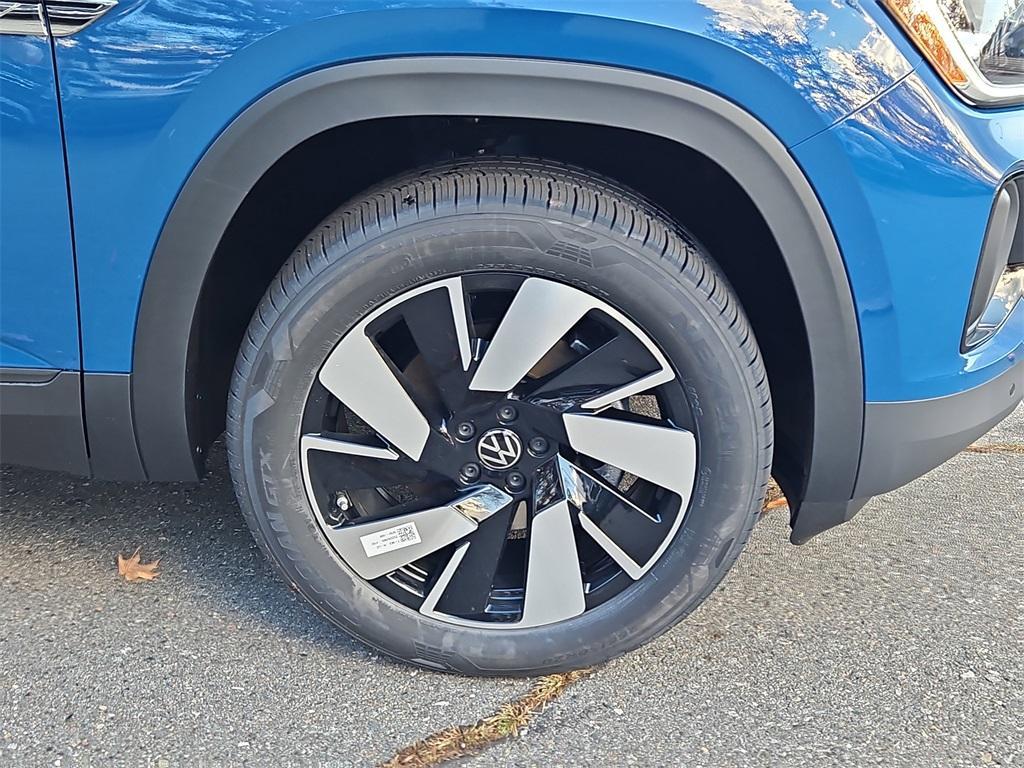 new 2026 Volkswagen Atlas Cross Sport car, priced at $46,479