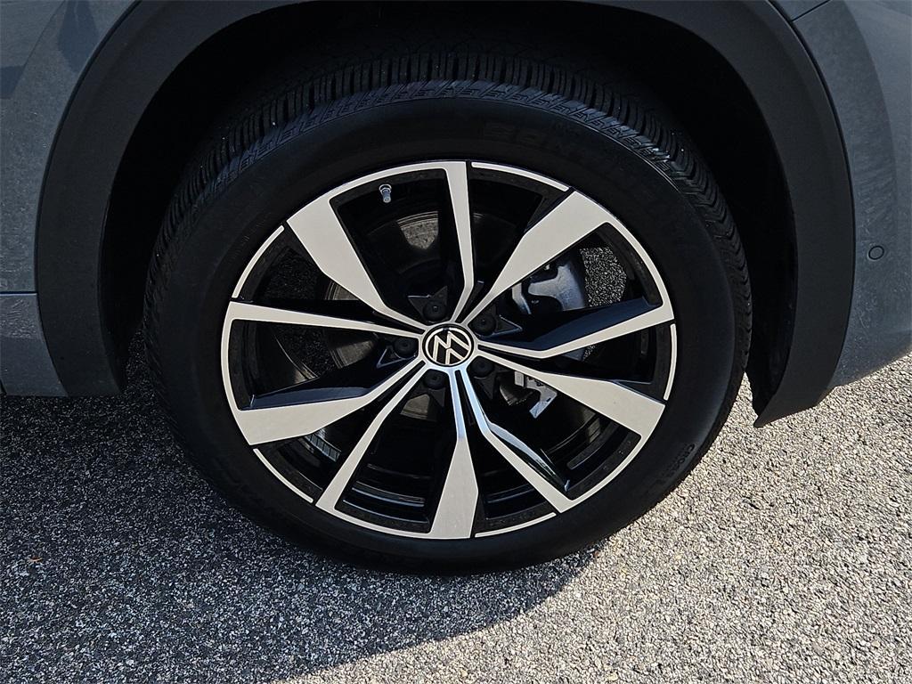 used 2024 Volkswagen Atlas Cross Sport car, priced at $43,999