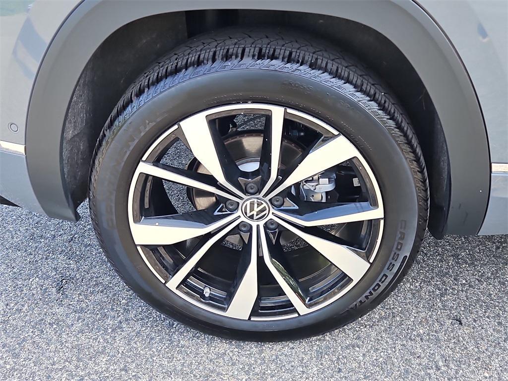 used 2024 Volkswagen Atlas Cross Sport car, priced at $43,999