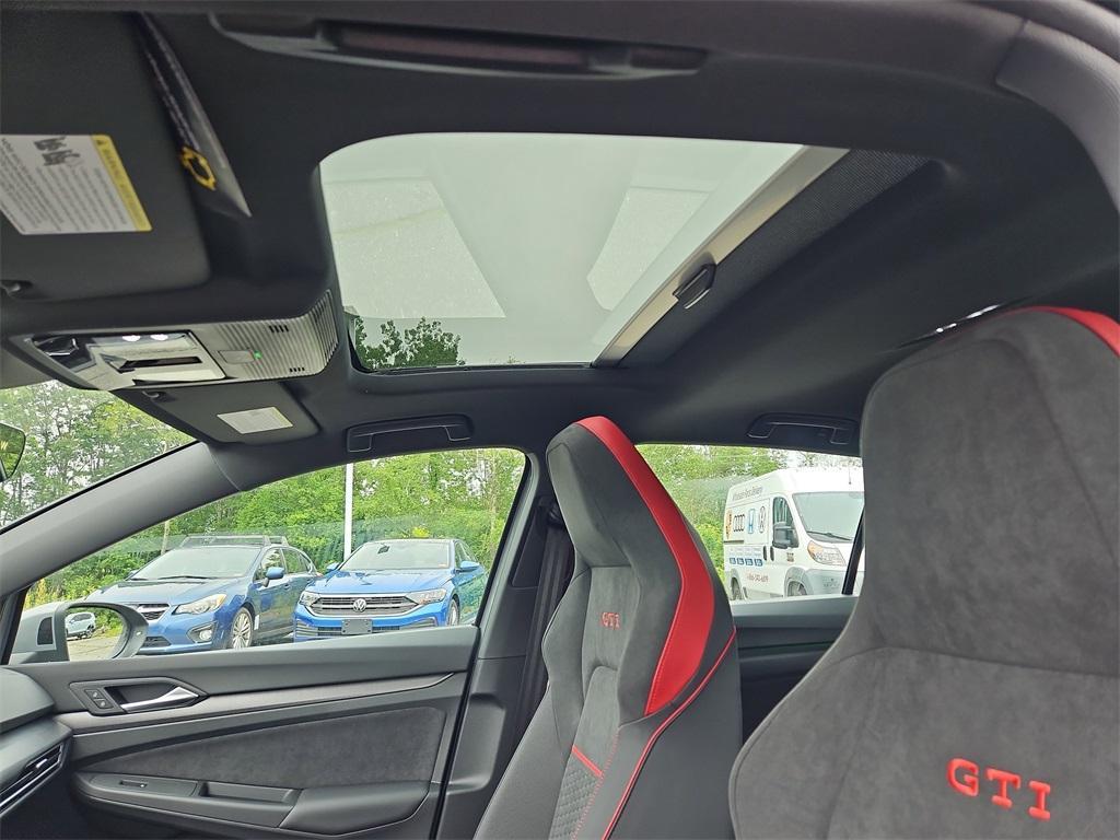 new 2025 Volkswagen Golf GTI car, priced at $39,628