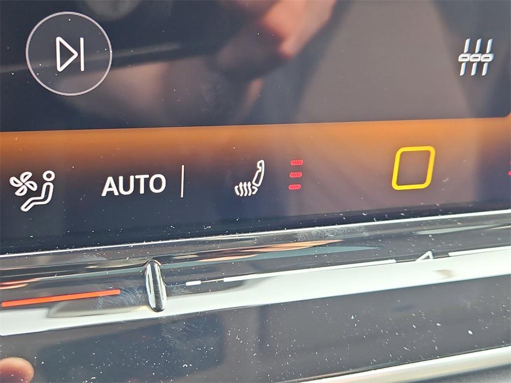 new 2025 Volkswagen Tiguan car, priced at $35,930