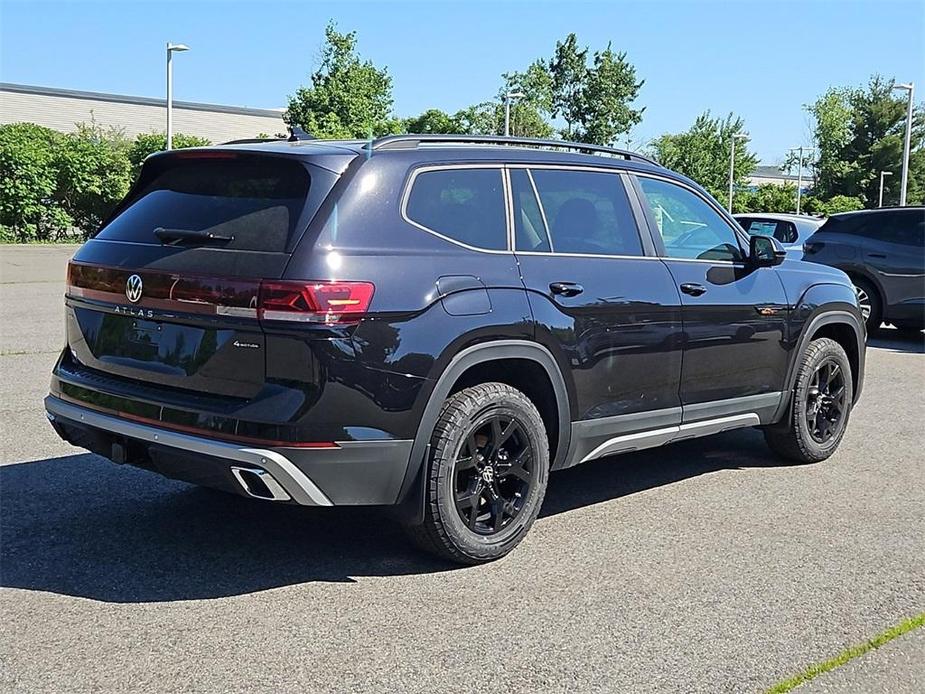 new 2024 Volkswagen Atlas car, priced at $54,676