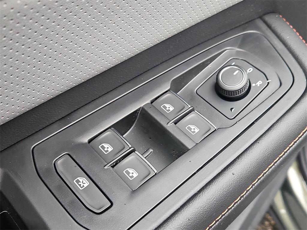 new 2025 Volkswagen Atlas car, priced at $47,300