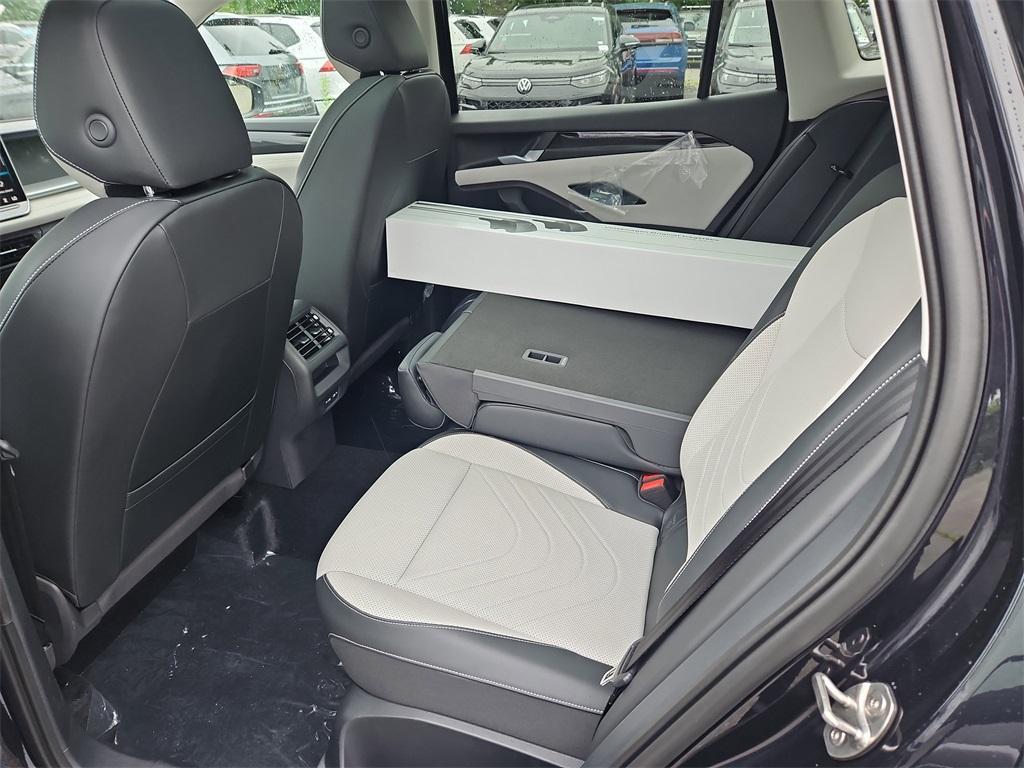 new 2025 Volkswagen Tiguan car, priced at $36,133