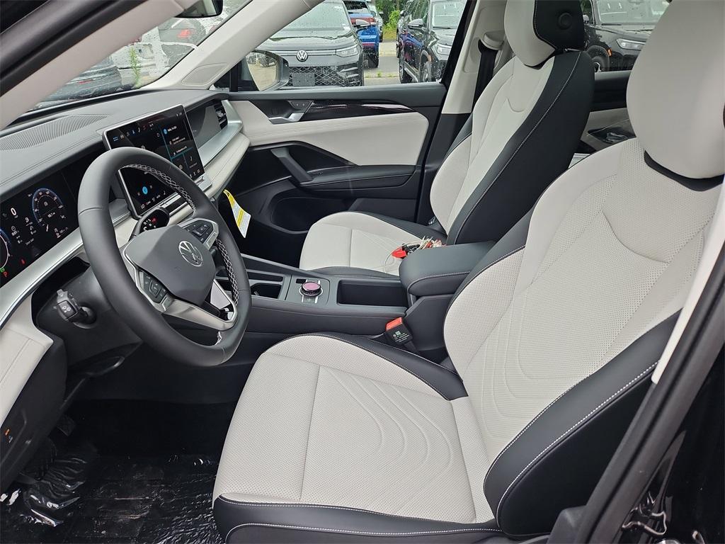 new 2025 Volkswagen Tiguan car, priced at $36,133