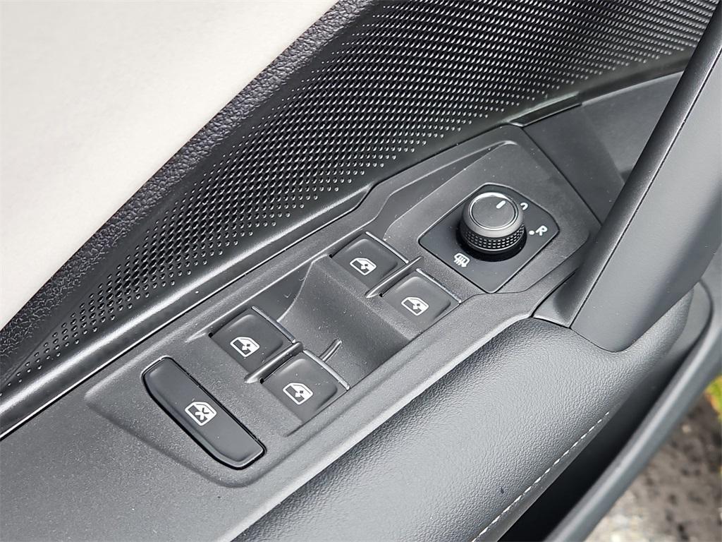 new 2025 Volkswagen Tiguan car, priced at $36,133