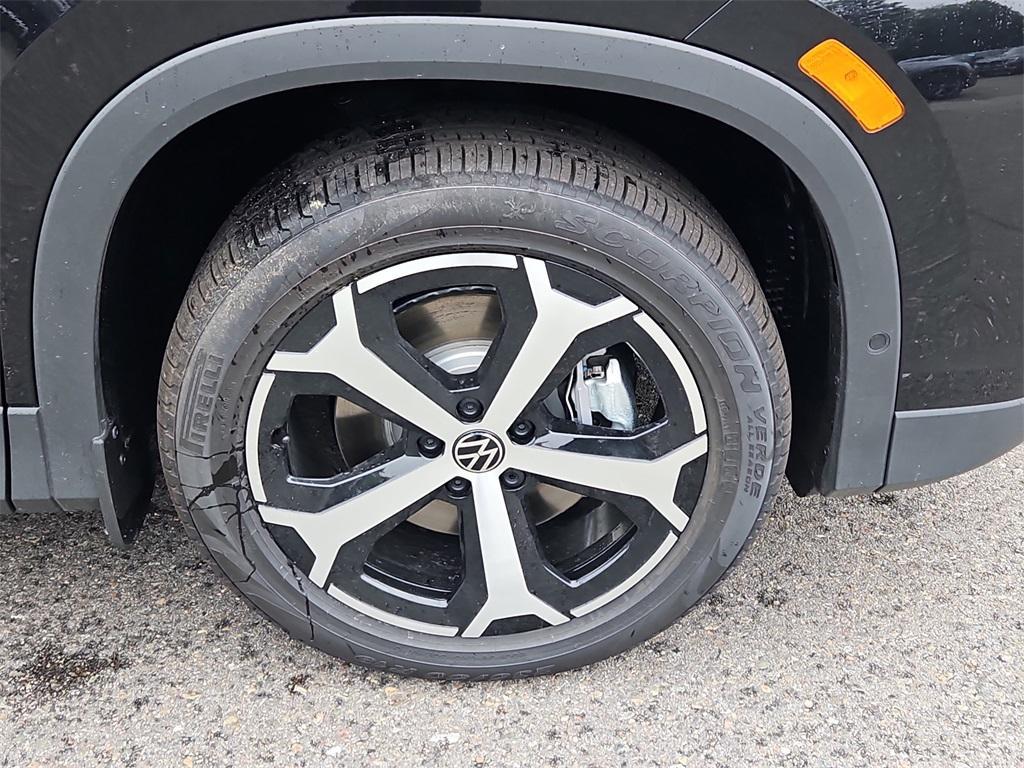 new 2025 Volkswagen Tiguan car, priced at $36,133