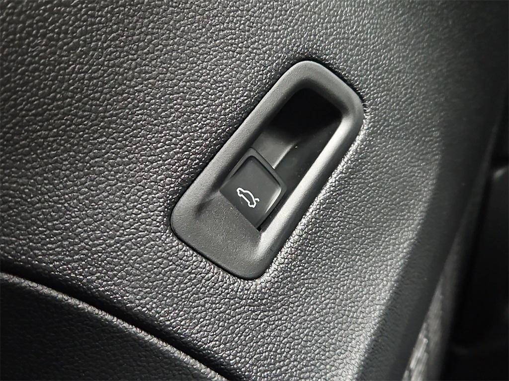 new 2026 Volkswagen Atlas car, priced at $51,019