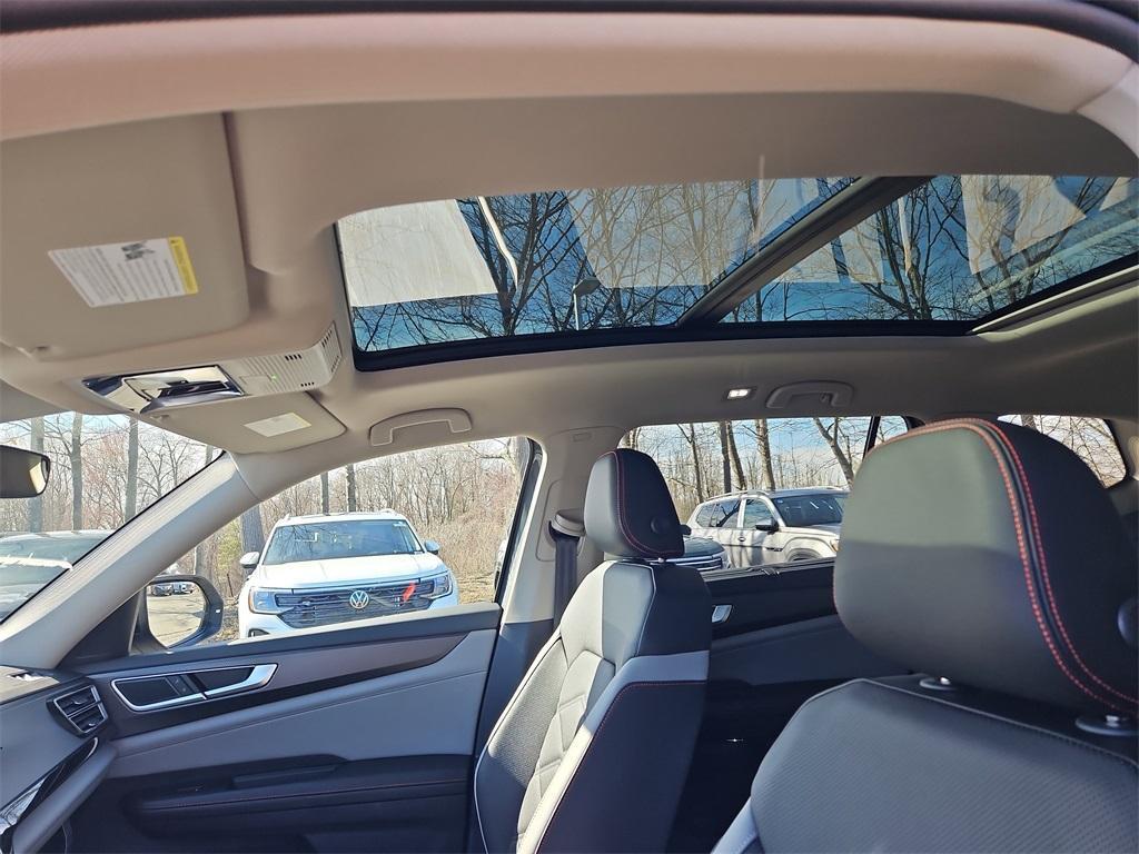 new 2025 Volkswagen Atlas car, priced at $47,826