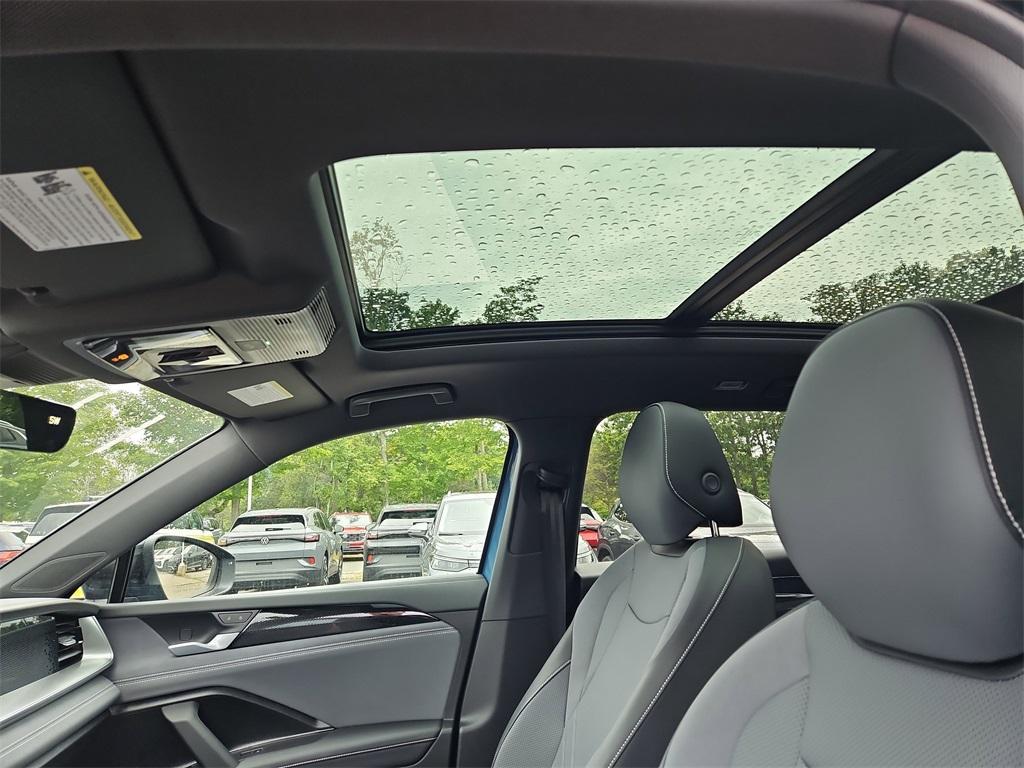 new 2025 Volkswagen Tiguan car, priced at $39,309