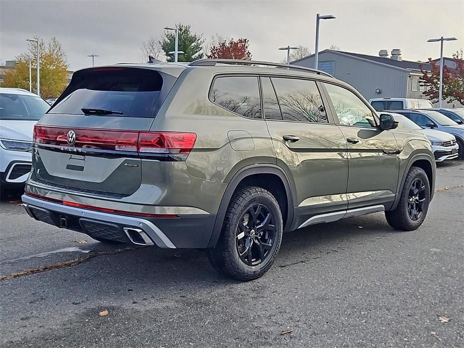 new 2024 Volkswagen Atlas car, priced at $52,256