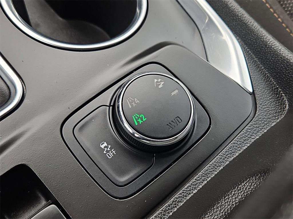 used 2020 Chevrolet Traverse car, priced at $20,999