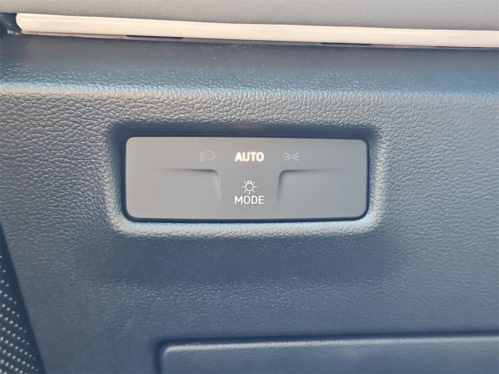 new 2025 Volkswagen Tiguan car, priced at $35,793