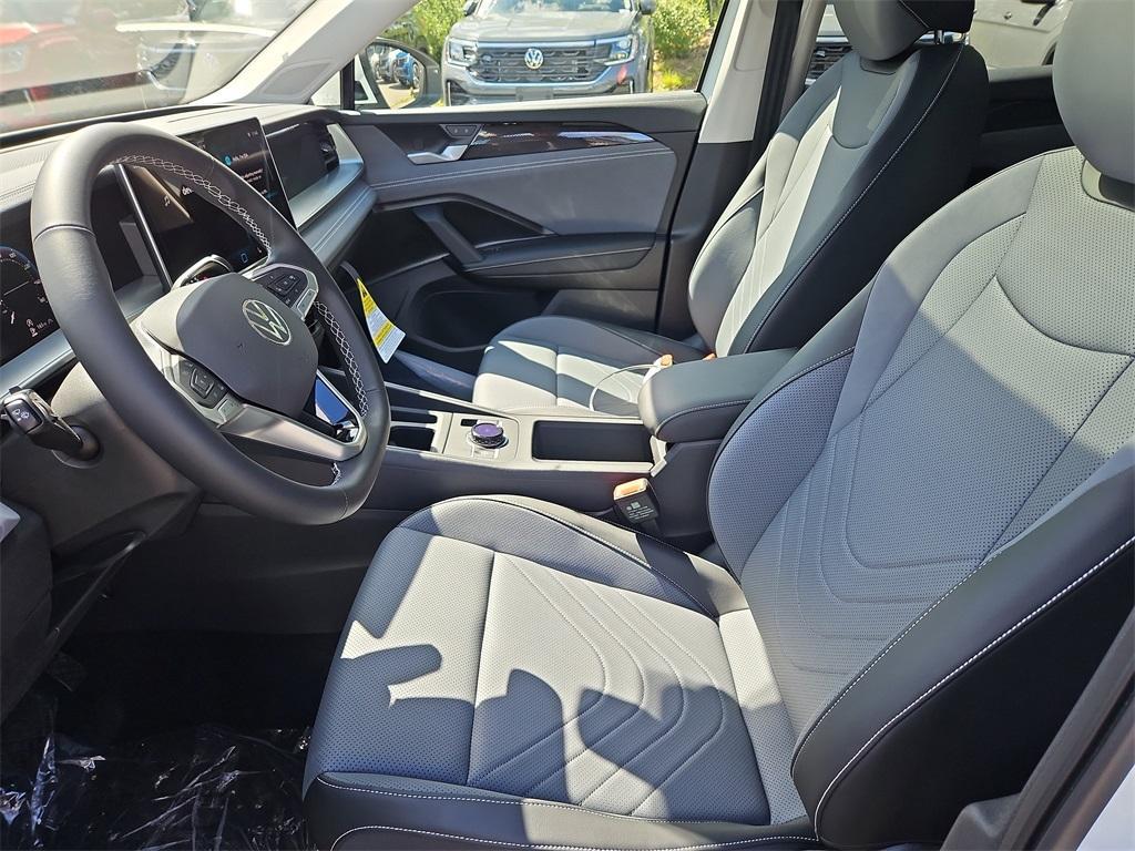 new 2025 Volkswagen Tiguan car, priced at $35,793