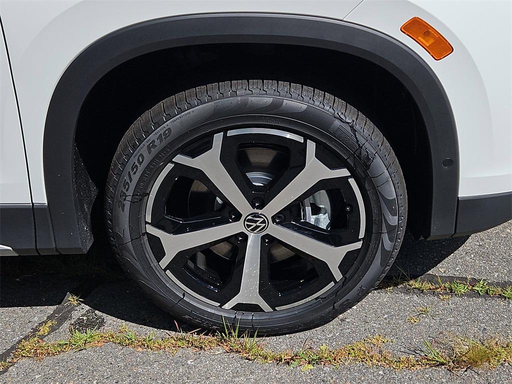 new 2025 Volkswagen Tiguan car, priced at $35,793