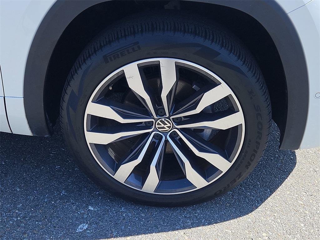 used 2022 Volkswagen Atlas Cross Sport car, priced at $34,299