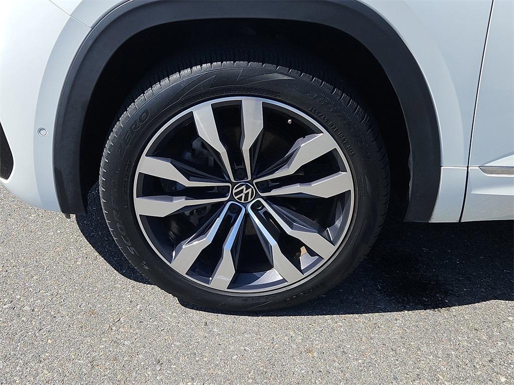 used 2022 Volkswagen Atlas Cross Sport car, priced at $34,299