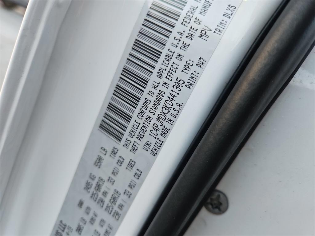 used 2019 Jeep Cherokee car, priced at $17,499