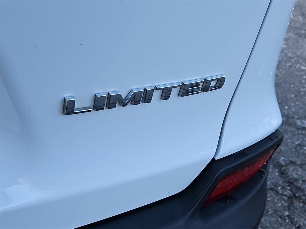 used 2019 Jeep Cherokee car, priced at $17,499