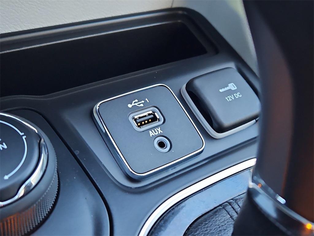 used 2019 Jeep Cherokee car, priced at $17,499